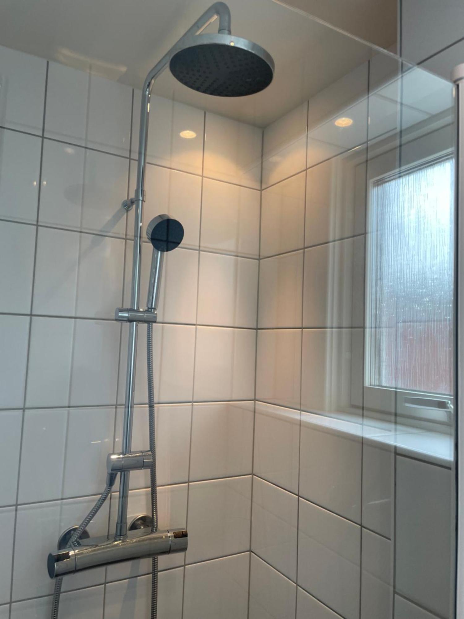 Annies Hus - Very Nice 2 Bedroom Apt Top Floor Strömstad Dış mekan fotoğraf